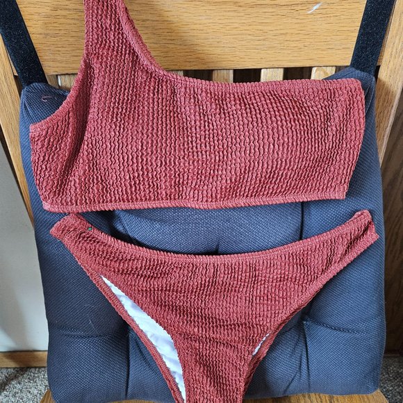 NEW Amazon One Shoulder Ribbed 2-piece Swimsuit - Coffee, Size Medium - Picture 3 of 9